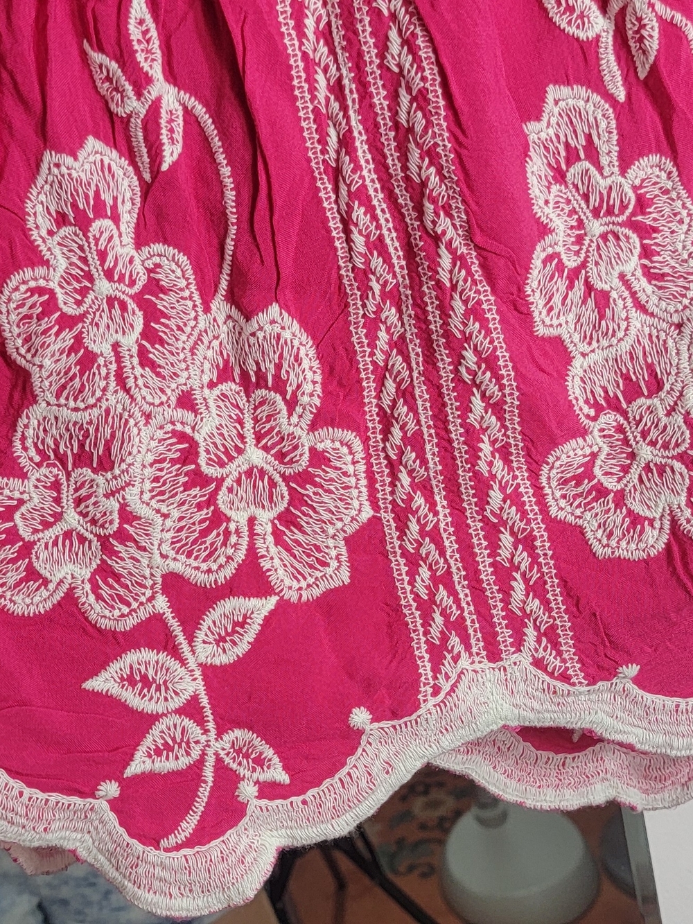 Solitaire Women’s Hot Pink Embroidered Skirt Set Size Medium - Picture 4 of 7